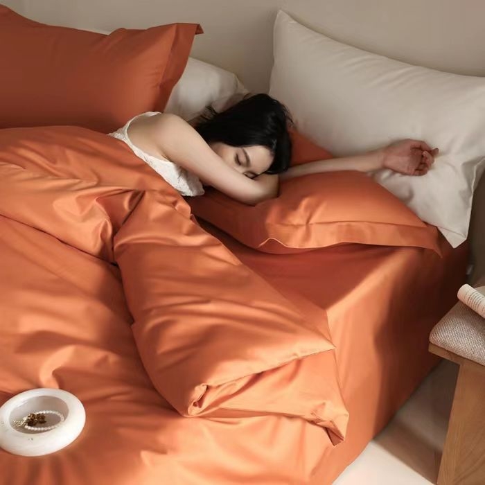 Négy részes ágyneműkészlet hosszú szálú pamutból, 140-count, szatén szövés, reaktív nyomtatás és festés, készlet súlya 2500-3000 g