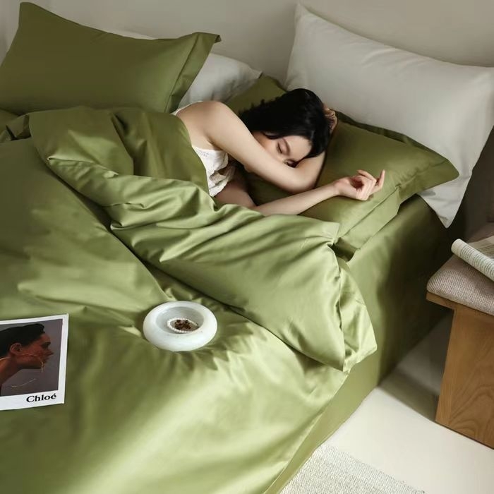 Négy részes ágyneműkészlet hosszú szálú pamutból, 140-count, szatén szövés, reaktív nyomtatás és festés, készlet súlya 2500-3000 g