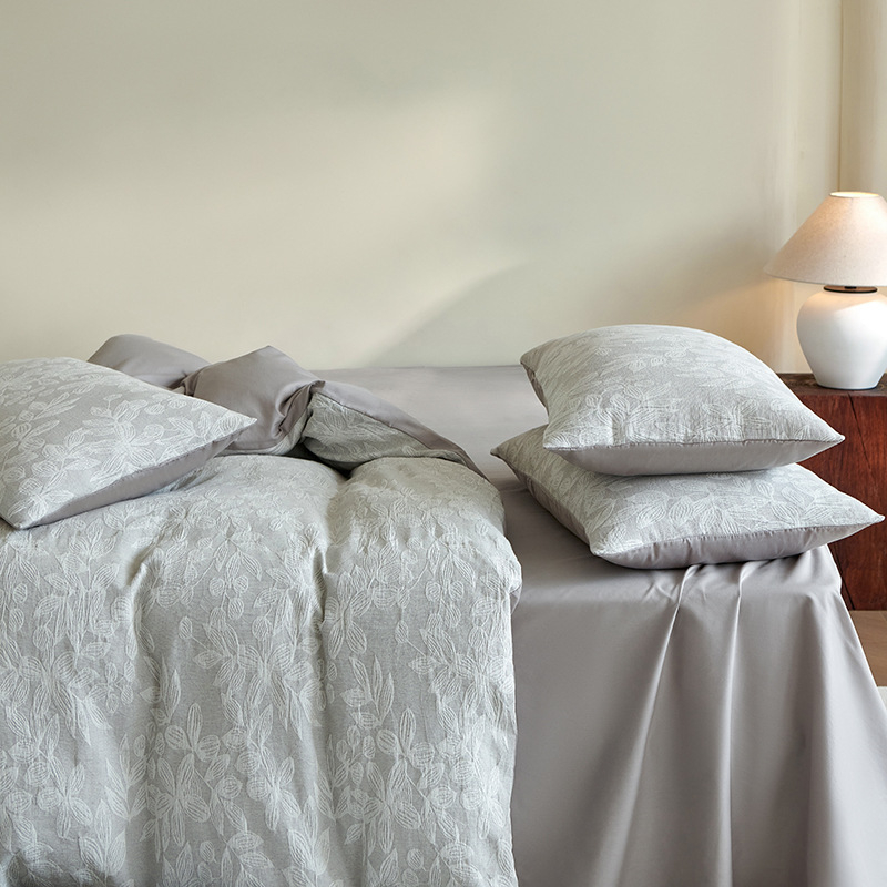 Ice Star négy részes pamut ágynemű garnitúra, jacquard szövés, reaktív nyomtatás, súly 2000–2500 g, növény- és virágminta