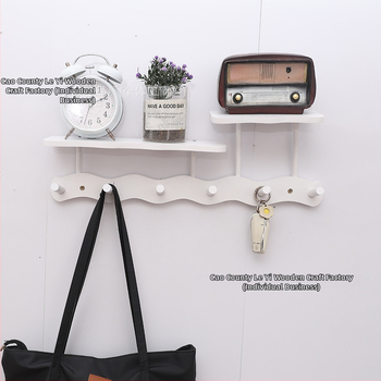 Koka sienas uzglabāšanas plaukts ar āķiem (Materiāls: Koks; Montāža: Sienas piestiprināšana; Stils: Mūsdienīgs minimalistisks; Slāņu skaits: 1)