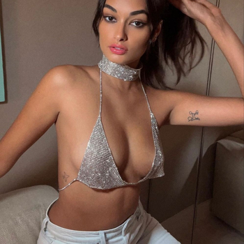 Krūšu ķēde ar kristāliem — diamanāta apstrādāts metāla-stikls, sakausējums ieliktie dārgakmeņi, sievietēm ķermeņa rotaslieta