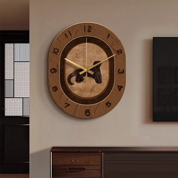 Maillard antik stílusú falióra fa ovális tokkal, mechanikus mozgás (Sun Movement), számlap organikus üvegből