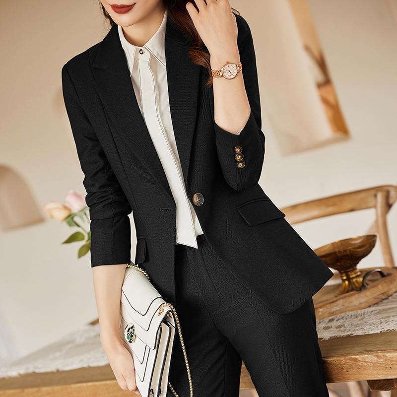 Uniforma stjuardese — radni komplet, dugi rukav, jednobojni uzorak, poliester-viskoza smjesa, šivanje kolaz dizajn, jesen 2022