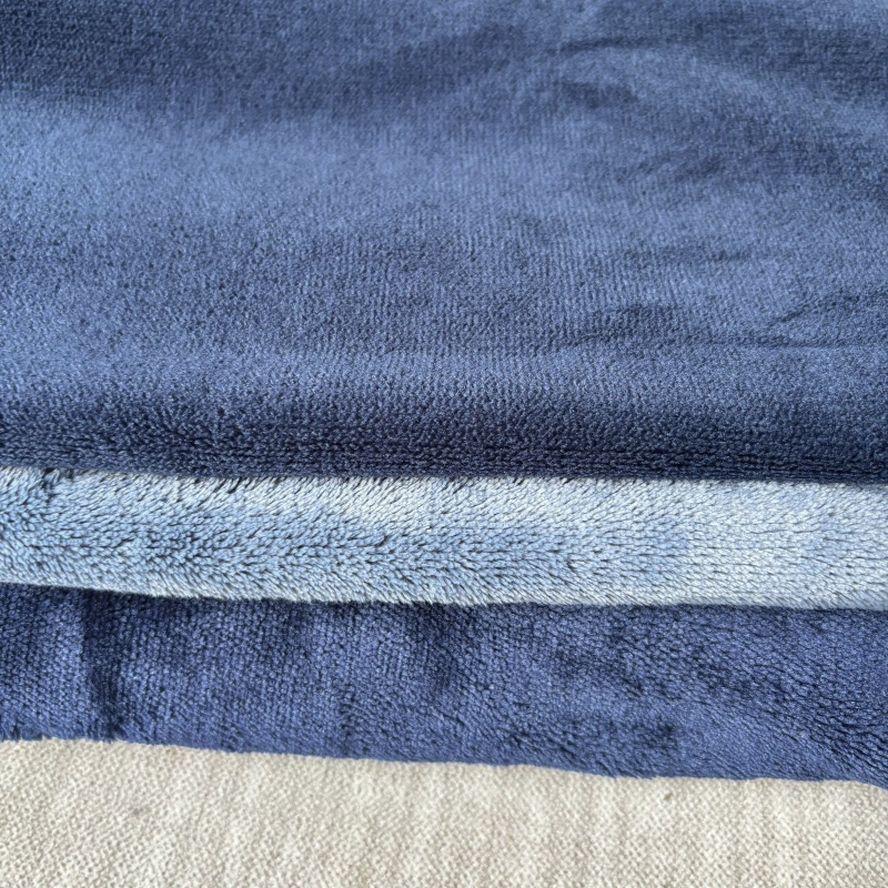 Flaneļa guļamistabas palags ar pildījumu, svītrainais raksts, aušana, reaktīvā krāsošana, visām sezonām