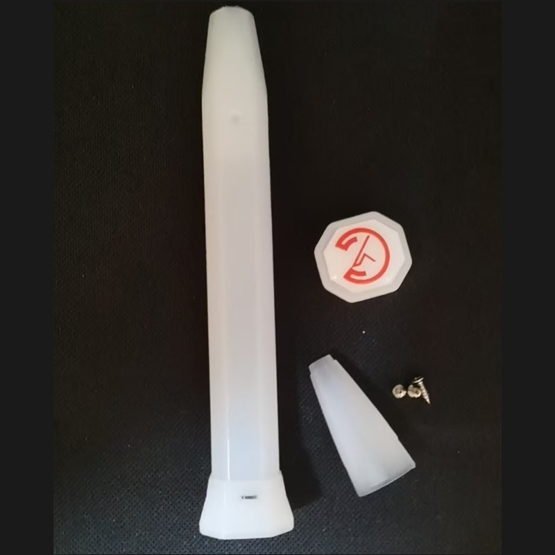 Badminton palica: stražnji poklop od najlonskih vlakana s tlom udarce za zamjenu drvene ručke; AB ljepilo za popravak ručke; okvir od vlaknastog stakla; težina 85–89 g; debljina ručke G5; mogućnost tiskanja logotipa