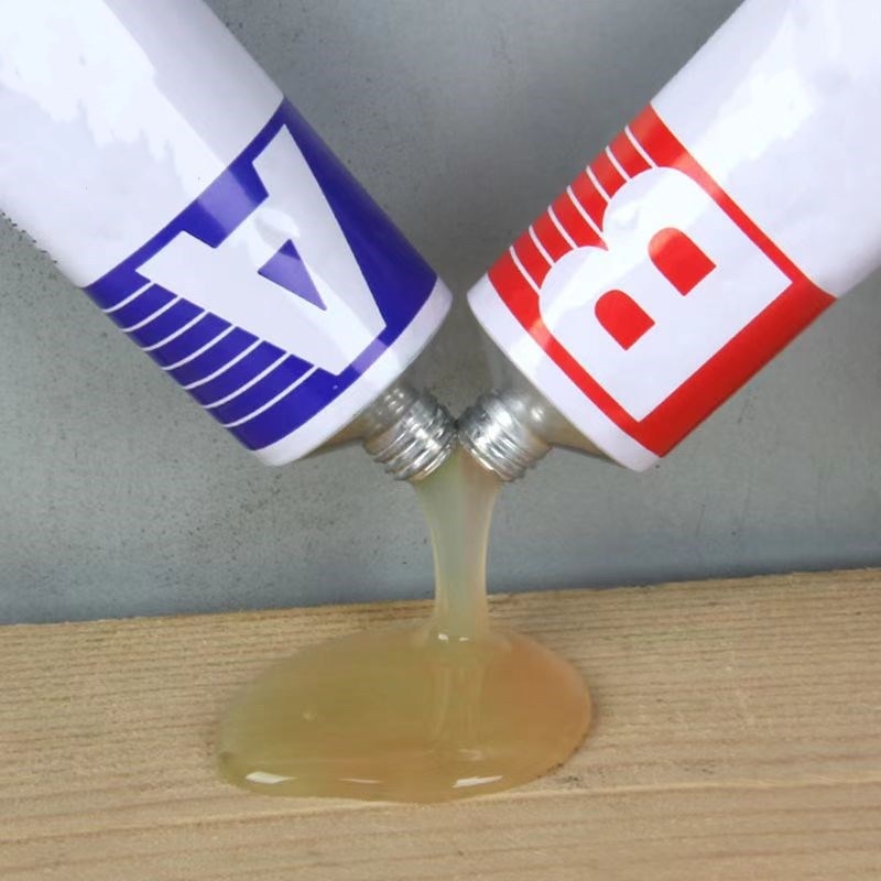 Badminton palica: stražnji poklop od najlonskih vlakana s tlom udarce za zamjenu drvene ručke; AB ljepilo za popravak ručke; okvir od vlaknastog stakla; težina 85–89 g; debljina ručke G5; mogućnost tiskanja logotipa