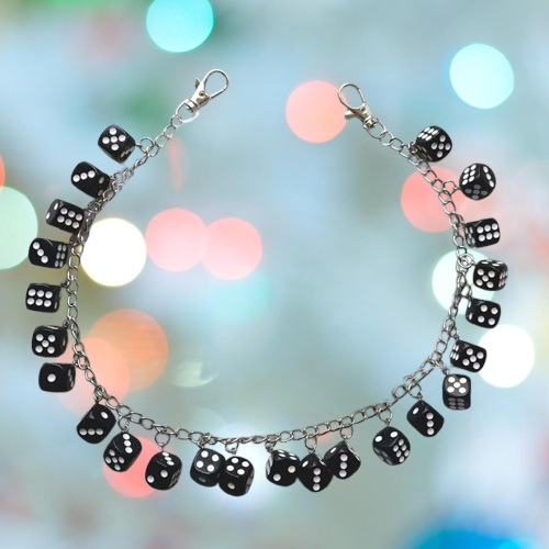 Vidukļa ķēde ar kubveida formu, metāls, spīdīga virsma, hip-hop stils, universāls