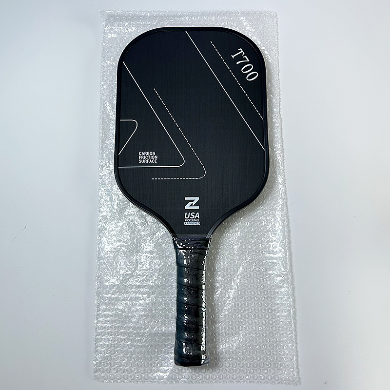 Lidakang szénszálas pickleball ütő, felület T700 textúrájú és matt kivitel, 225 g