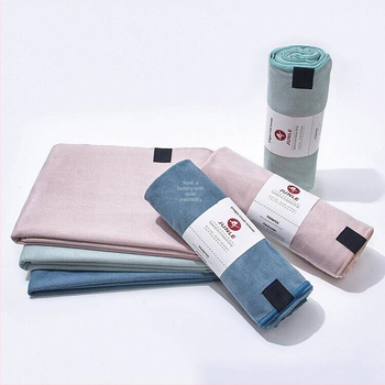 Joga dvielis ar pretslīdēšanas īpašībām, sviedru uzsūcējs uz jogas paklāja