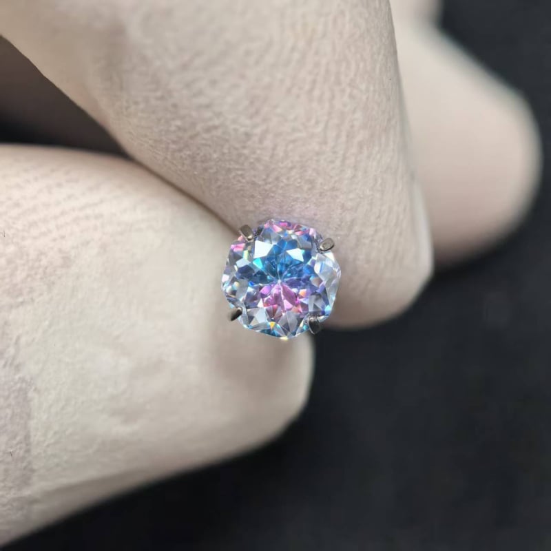 Naušnice od F136 titanijskog legura | Ružičasto rezanje u geometrijskom obliku s cirkonom | Ušni vijak od titana | Vilinski stil | Unisex