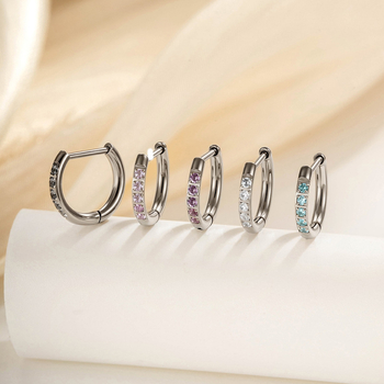 Халки от титаниева сплав, кръгли, обсипани с бели циркони, диамантено настилане