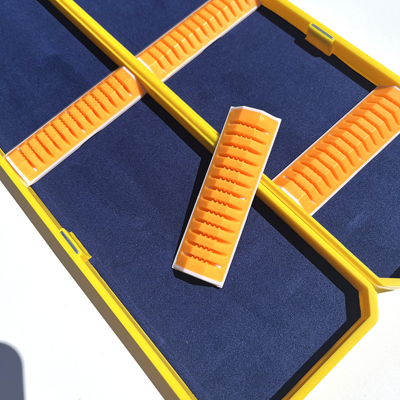 Cutie din plastic pentru pluta de pescuit – Famous man, capacitate mare, lungime extinsă