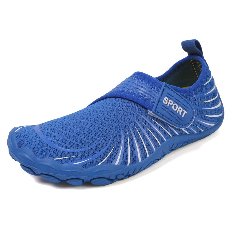 Upes taku kurpes – ūdensdrošas, pretn slīdēšanas gumijas zole, EVA vidējā zole, sieta iekšējā daļa, augšējā daļa ar gaisa slāni