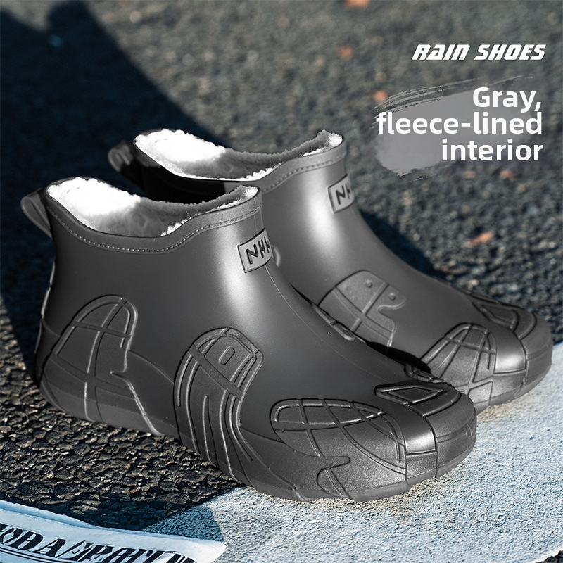 Vīriešu lietus zābaki – PVC augšdaļa, zems garums, apaļa pirksta forma, ūdensnecaurlaidīgi ārējai lietošanai
