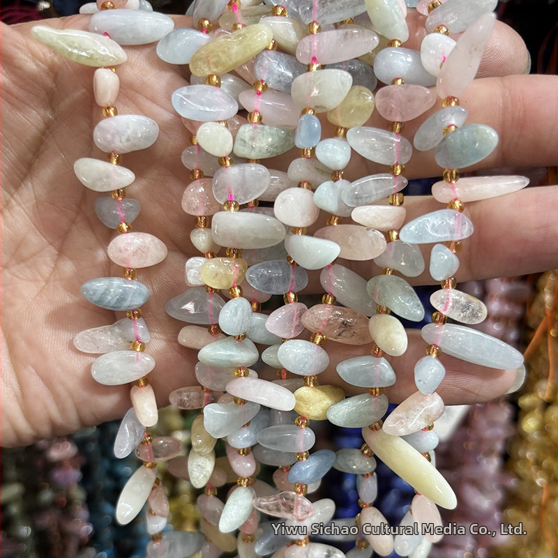 Voľné korálky z prírodného kameňa — tvar kvapky vody, vlčí zub, bočná dierka, s karabínkou