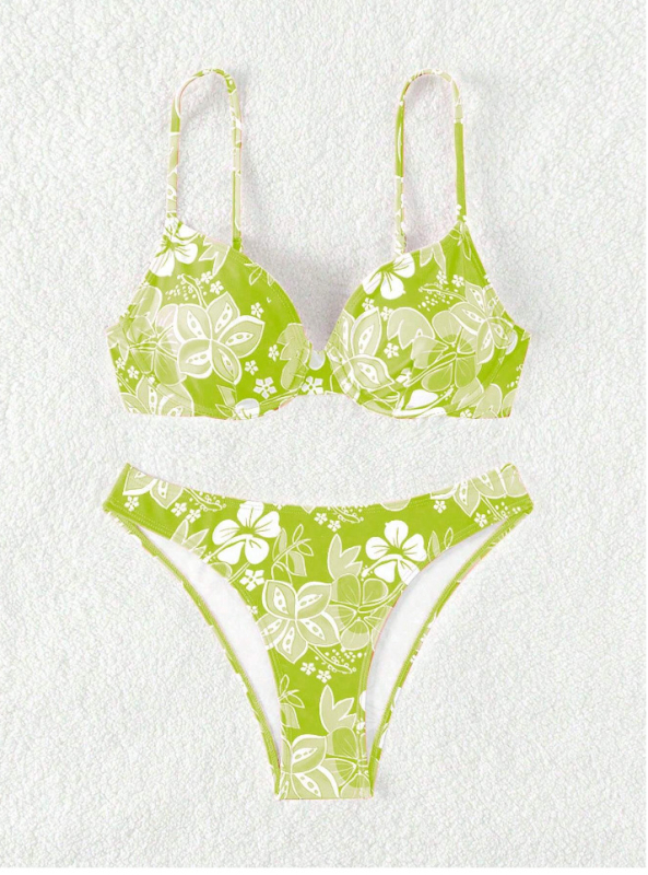 Két részes bikini virágos mintával, szexi hát nélküli designal, merevítővel és párnázott kosárral, poliészter anyagú 220 g/m², bélés poliészter.