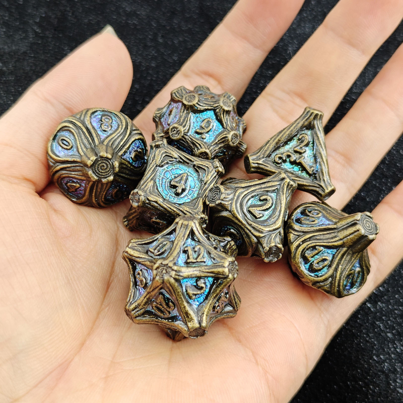 Set kockica Dungeons & Dragons – cinkova legura, 20-strana, zaobljeni kutovi (Težina 172 g; Pakiranje: 50 kom.)