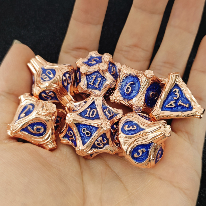 Set kockica Dungeons & Dragons – cinkova legura, 20-strana, zaobljeni kutovi (Težina 172 g; Pakiranje: 50 kom.)