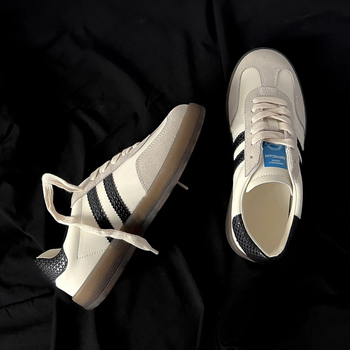 Damske kožne tenisice Strawberry Bear, moderni minimalistički stil, dvije plohe kože od govedine, nisko gležnja, 1-3 cm visina potplata, gumena potplat, prednje vezanje s vezicama