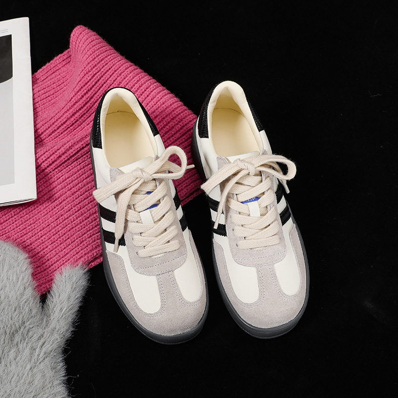 Damske kožne tenisice Strawberry Bear, moderni minimalistički stil, dvije plohe kože od govedine, nisko gležnja, 1-3 cm visina potplata, gumena potplat, prednje vezanje s vezicama