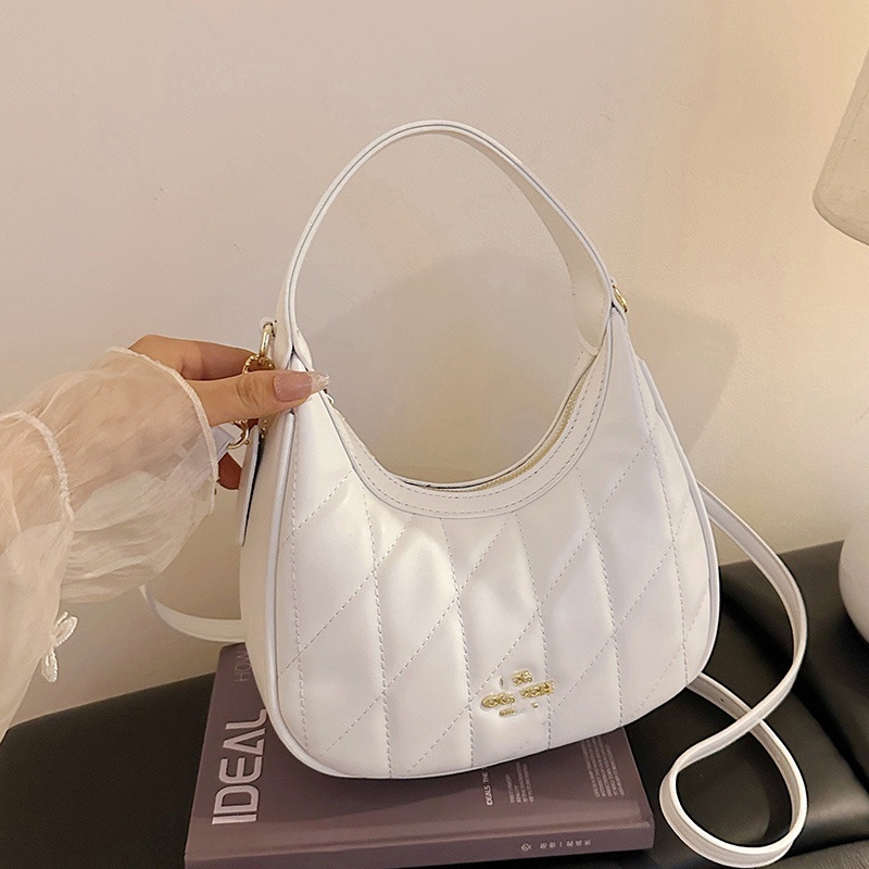 Dumpling kott kettaga, PU materjal, tõmblukuga, polüestervooder, ovaalne kuju