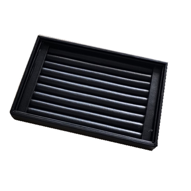 Rotaslietu demonstrācijas kastīte ar syntētiska flaneles iekšpusi; piemērota gan pirkstiem, gan auskarām; mākslas vēja stil; 2017 reģistrēta