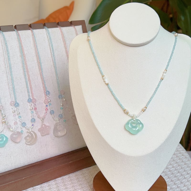 Nakit od kristala s graviranim privjeskom, valovita lanac, geometrijski oblik zodijaka, 22 g, proljeće 2025