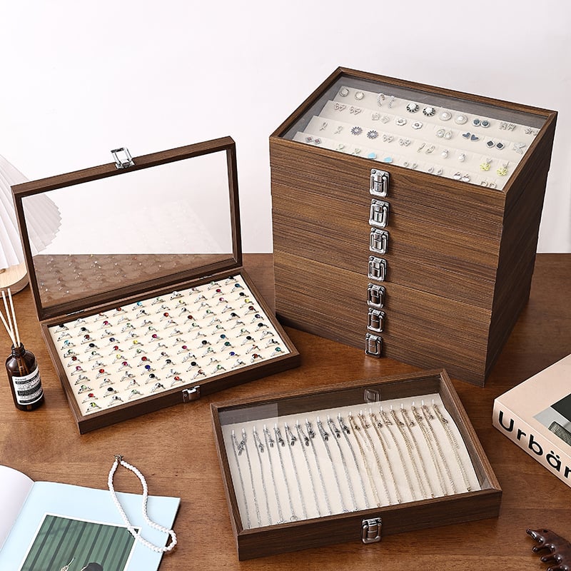Medinė juvelyrinių dirbinių dėžutė su dangčiu — dulkėms ir drėgmei atspari, stalinis dizainas, vieno aukšto, skirta juvelyrikai