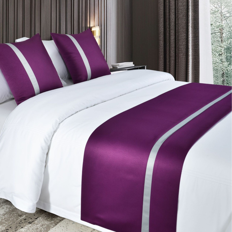 Ágy melletti törölközők és ágynemű zászlók — poliészter szatén csíkos mintával, kínai klasszikus stílus szállodák számára, logóval testre szabható