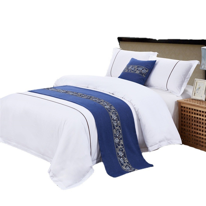 Hotelski set posteljine od pamuka i lana s etničkim cvjetnim uzorkom, pokrov za rub kreveta i jastučnice