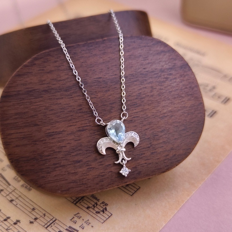 S925 ezüst Iris virág nyaklánc kristály berakással, keresztlánccal, körte alakú kövek