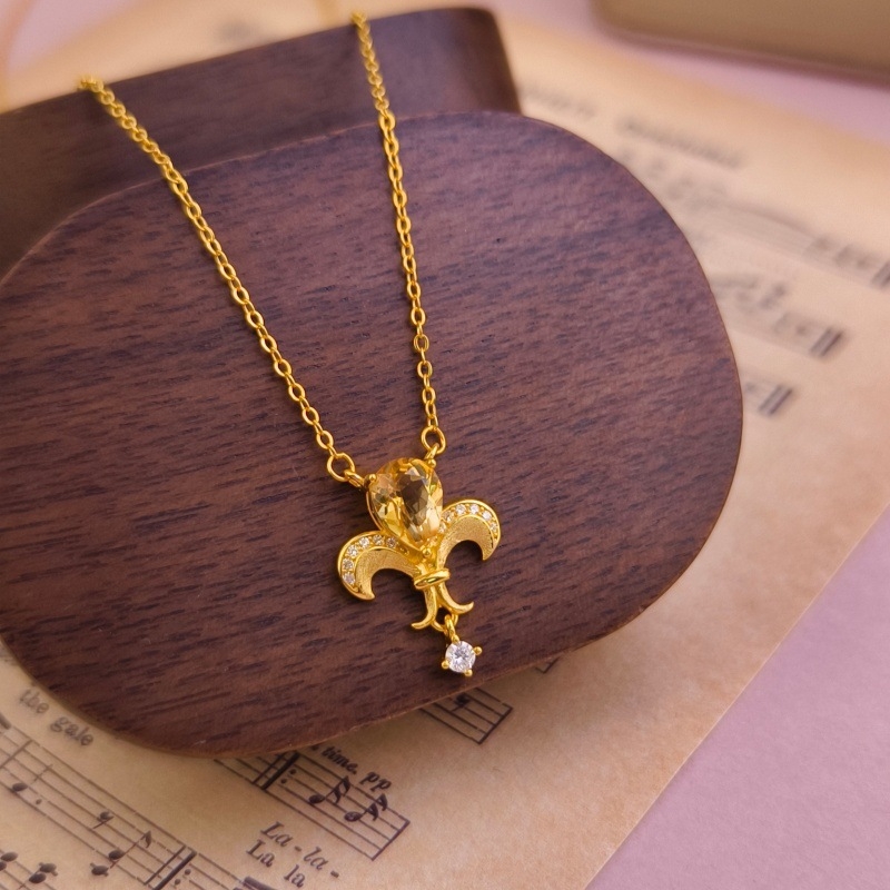 S925 ezüst Iris virág nyaklánc kristály berakással, keresztlánccal, körte alakú kövek