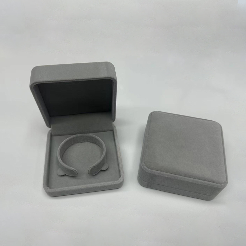 Flanel bélésű karkötő doboz, ékszercsomagoláshoz, üres ajándékdoboz