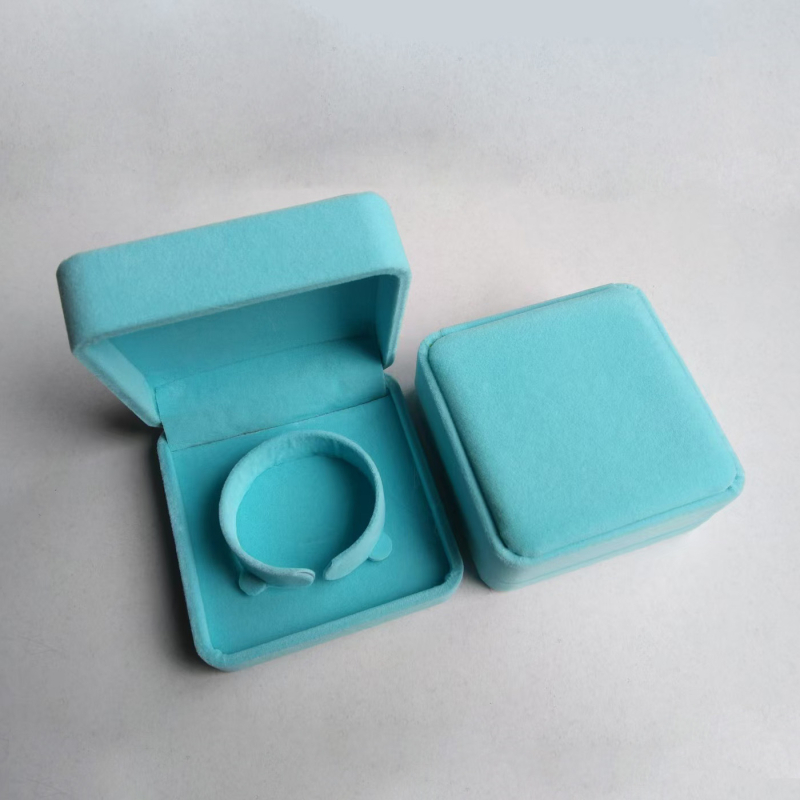 Flanel bélésű karkötő doboz, ékszercsomagoláshoz, üres ajándékdoboz