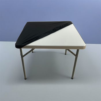 Staltiesė, kvadratinė forma, mišrus materialas, šiuolaikiškas minimalistinis stilius, viešbučio stilius