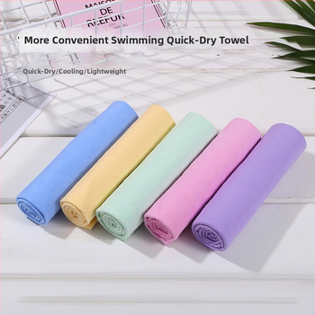 PVA anyagú sporttörölköző, síkreliefes szövés, 8 szálas egyszálas fonal, 141 g, hűsítő és gyorsan száradó (vízfelvétel 5–10 s)