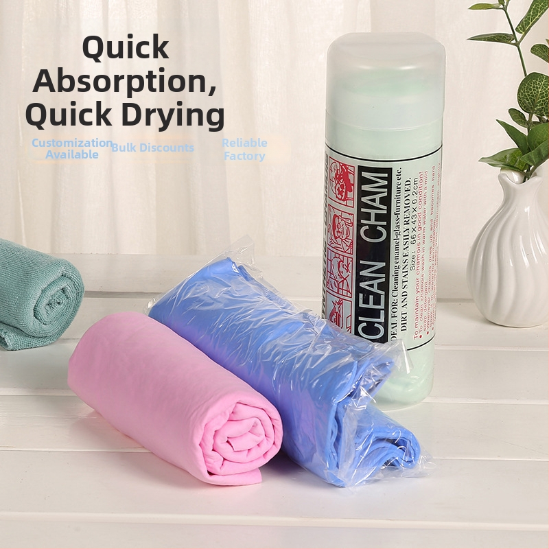 Športová utierka z PVA, plochý reliéfny úplet, 8 vlákien, jednovláknová priadza, 141 g, chladí a rýchlo schne (absorpcia vody 5–10 s)