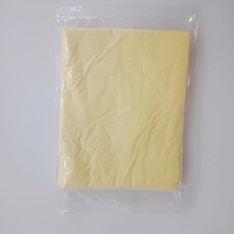 PVA anyagú sporttörölköző, síkreliefes szövés, 8 szálas egyszálas fonal, 141 g, hűsítő és gyorsan száradó (vízfelvétel 5–10 s)