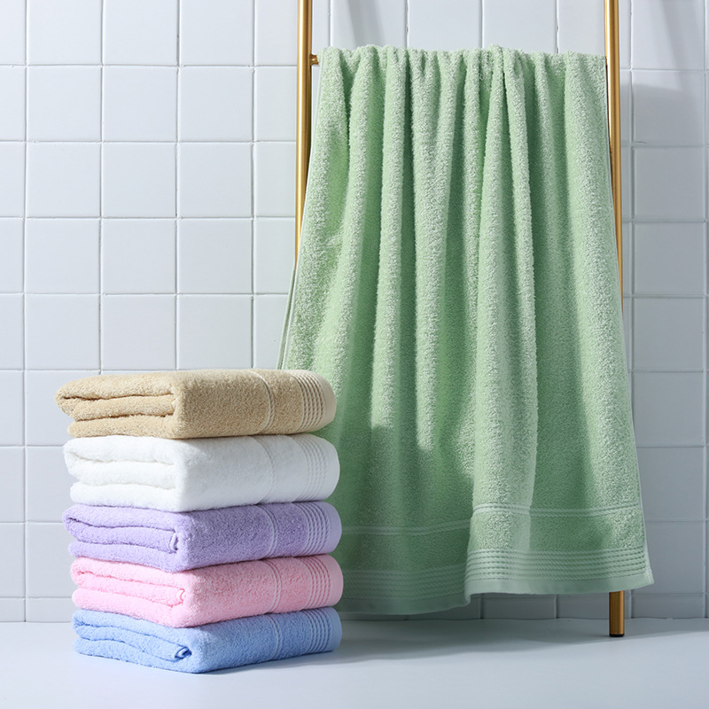 Jielia set ručnika u poklon kutiji: tri komada – jedan ručnik za tijelo i dva ručnika za ruke, 100% pamuk, 110 g, jacquard, s otisnutim logom