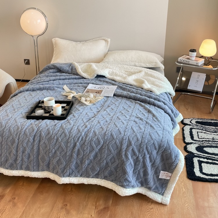 Deka od svile s cvjetnim uzorkom, 1000–1499 g, jednobojni uzorak, moderni minimalistički stil, pogodna za sve sezone