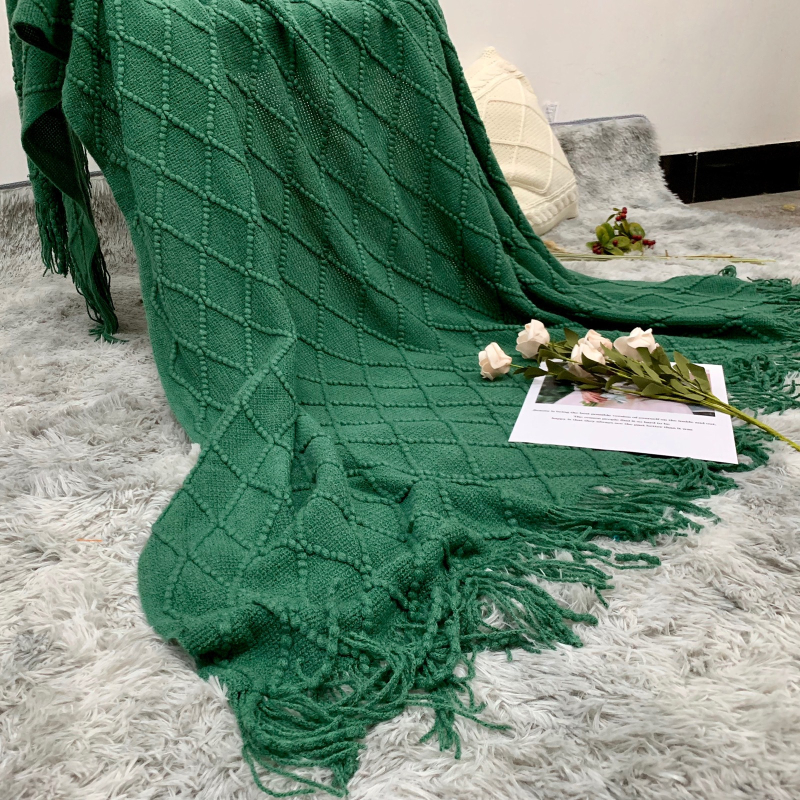 Akrilna pletena deka 240x220 cm – jednobojna, korejskog stila, pokrivač za krevet i kauč