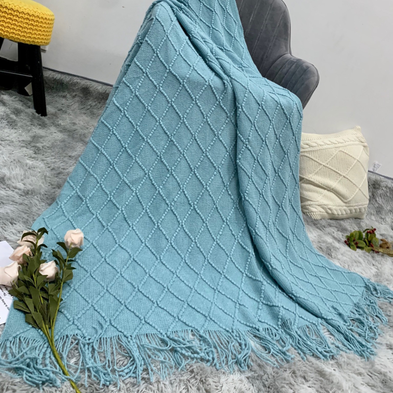 Akrilna pletena deka 240x220 cm – jednobojna, korejskog stila, pokrivač za krevet i kauč