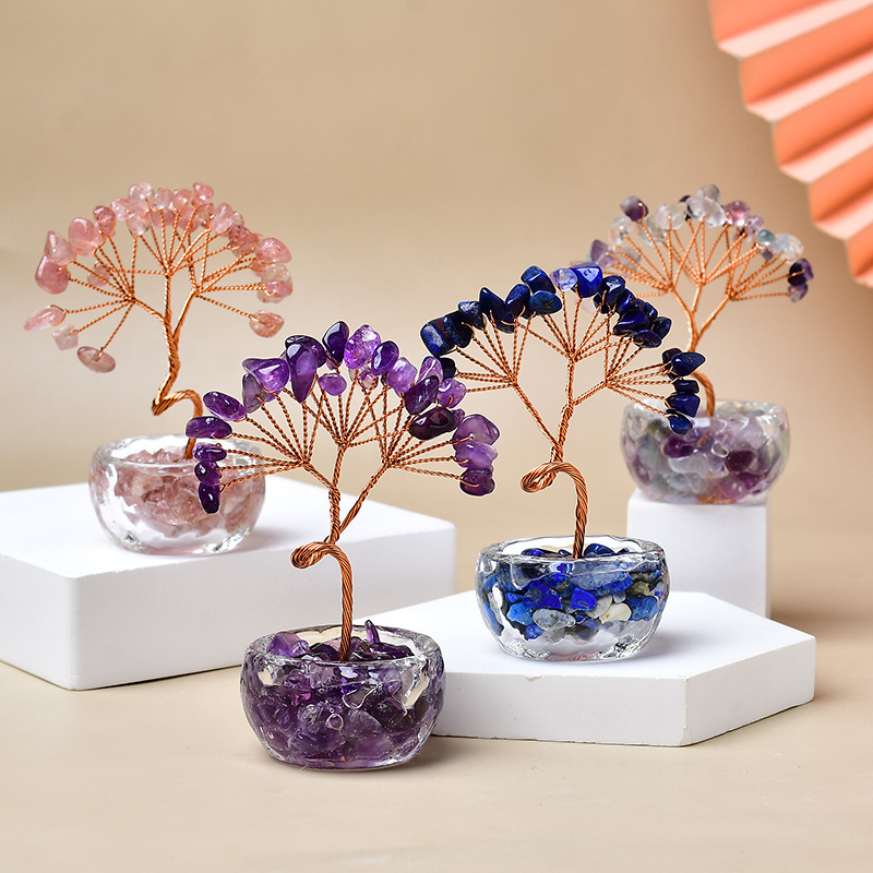 Ukrasno stablo novca – ametistni kristali, kristalni materijal, moderan minimalistički stil