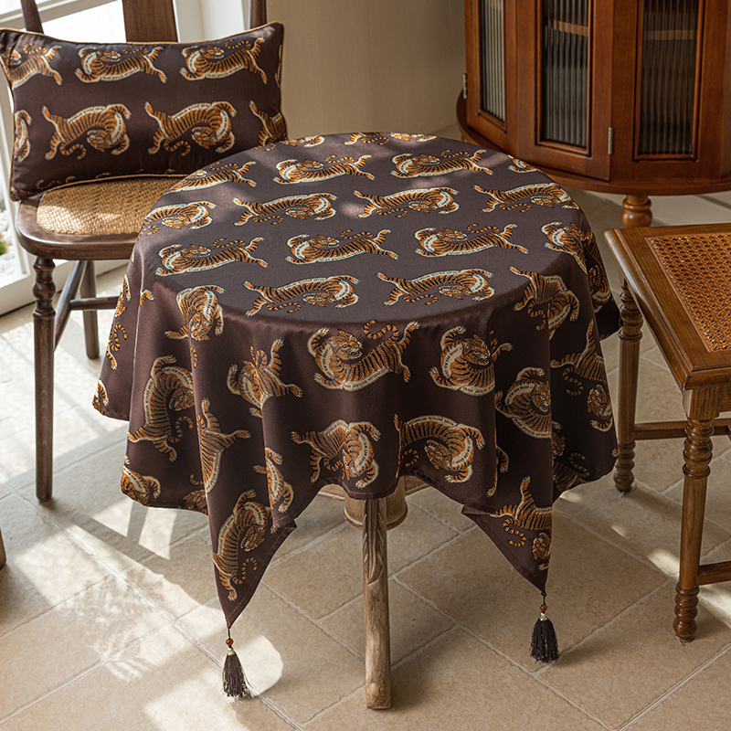 Stolnjak s vezom, materijal od tkanine, moderan kineski stil, uzorak biljaka i cvijeća