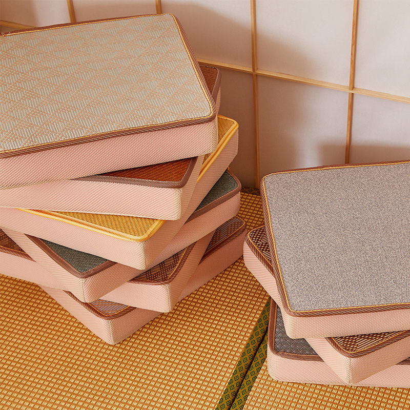 Krēsla spilvens ar biezāku sūkļa pildījumu, pretslīdēt dizains paaugstināšanai; audums no vīnogu šķiedras; pildījums: putas