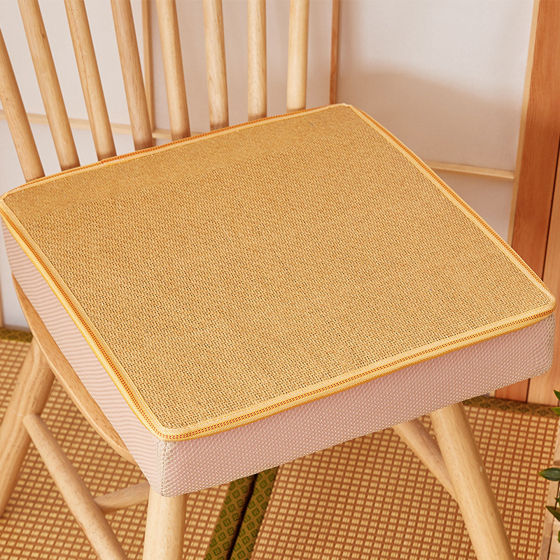 Krēsla spilvens ar biezāku sūkļa pildījumu, pretslīdēt dizains paaugstināšanai; audums no vīnogu šķiedras; pildījums: putas