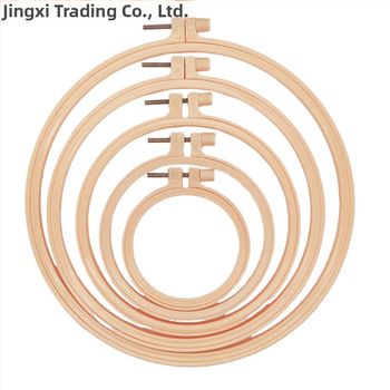 Körkörös keret keresztszemes hímzéshez bambusz imitációs dizájnnal, márka Scenery, anyag: műanyag lemez, hímzés típusa: keresztszemes, stílus Ming és Qing klasszikusok