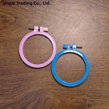 Körkörös keret keresztszemes hímzéshez bambusz imitációs dizájnnal, márka Scenery, anyag: műanyag lemez, hímzés típusa: keresztszemes, stílus Ming és Qing klasszikusok