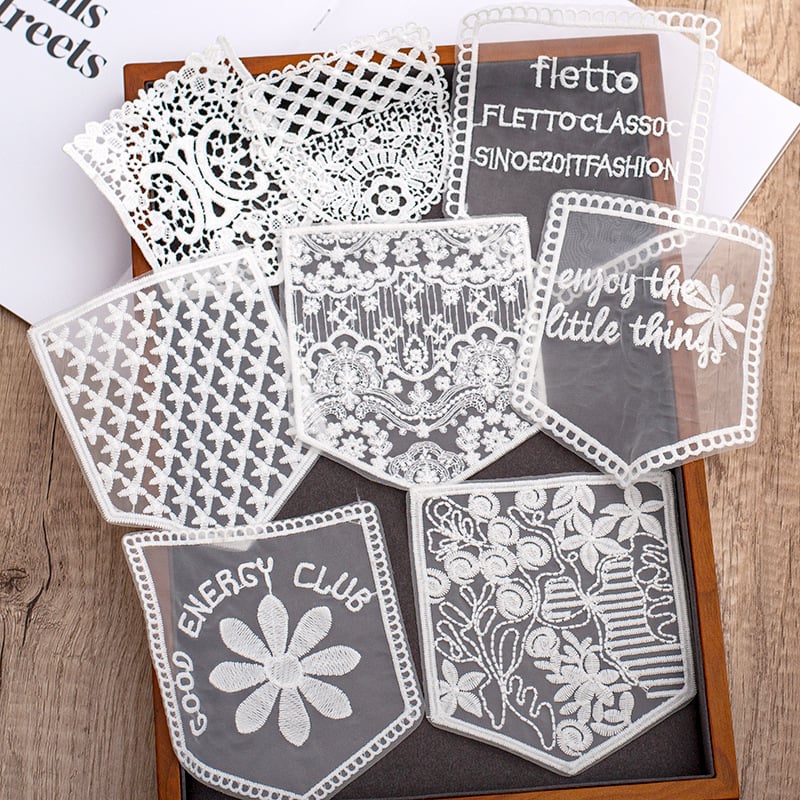 Raidžių tinklelio siuvinėjimo kišeninis lipukas su nėriniu audiniu - 100% medvilnė; tinka batams ir skrybėlėms - Prekės kodas 895799714059