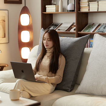 Jastuk s Chenille navlakom, jednostavan uzorak, punilo PP pamuk, moderni minimalistički stil